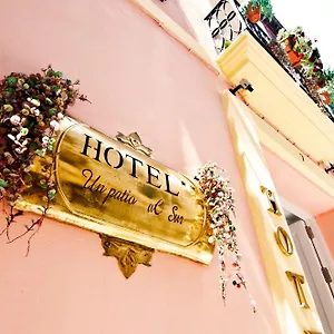Un Patio Al Sur Hotel